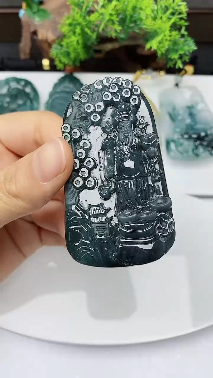 【闪购商品】翡翠颈饰未镶嵌