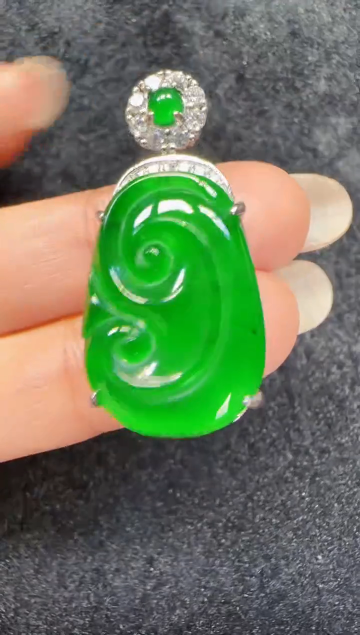 未镶嵌定制翡翠翡翠吊坠90