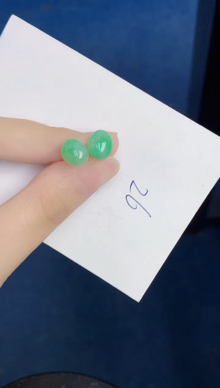 翡翠18K金镶嵌颈饰0000000000