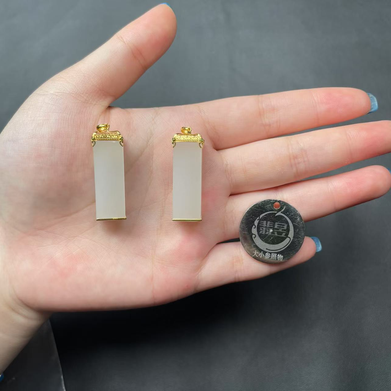 3B3-38726T11-和田玉吊坠18K金镶-多样性发其一