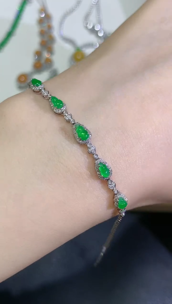 【闪购商品】翡翠颈饰18K金镶嵌团购111