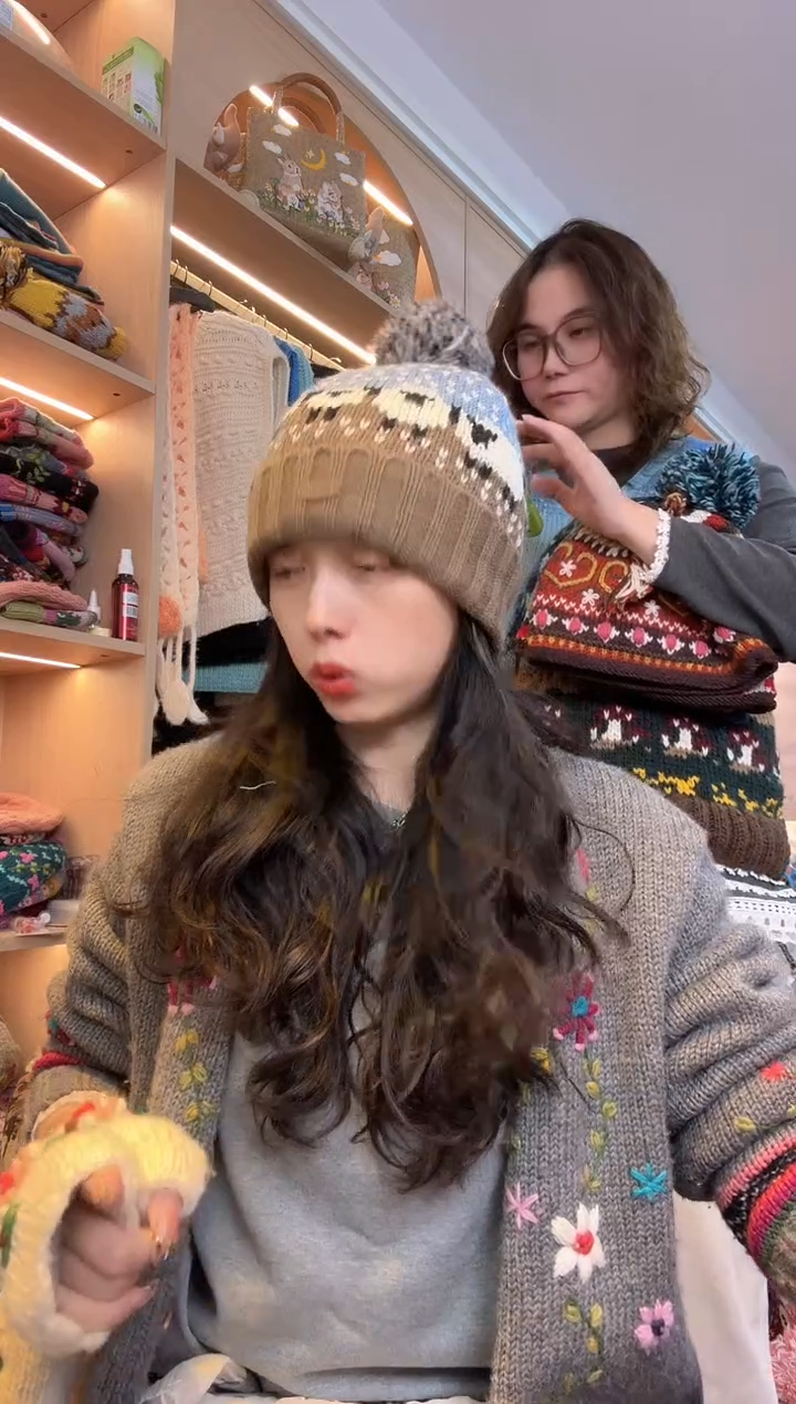 羊毛美利奴蓝咖色肖恩羊像素帽（头围57以内拍）