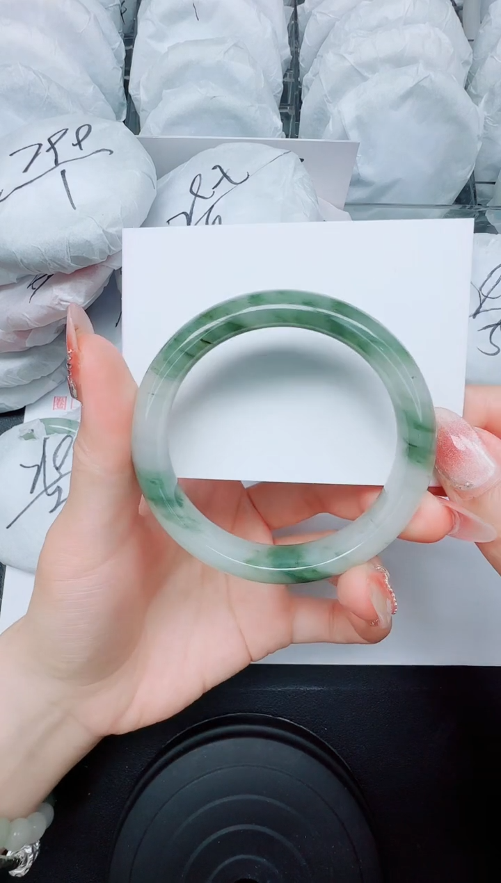 石英质玉手镯未镶嵌25/58.7