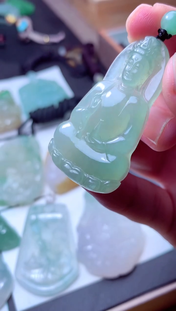 颈饰未镶嵌翡翠天然A货翡翠