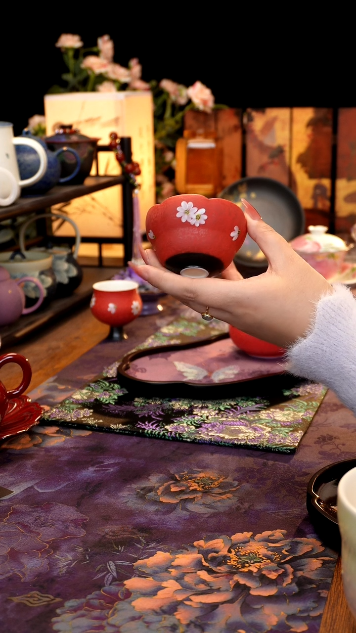 红色小雏菊花口葫芦杯···