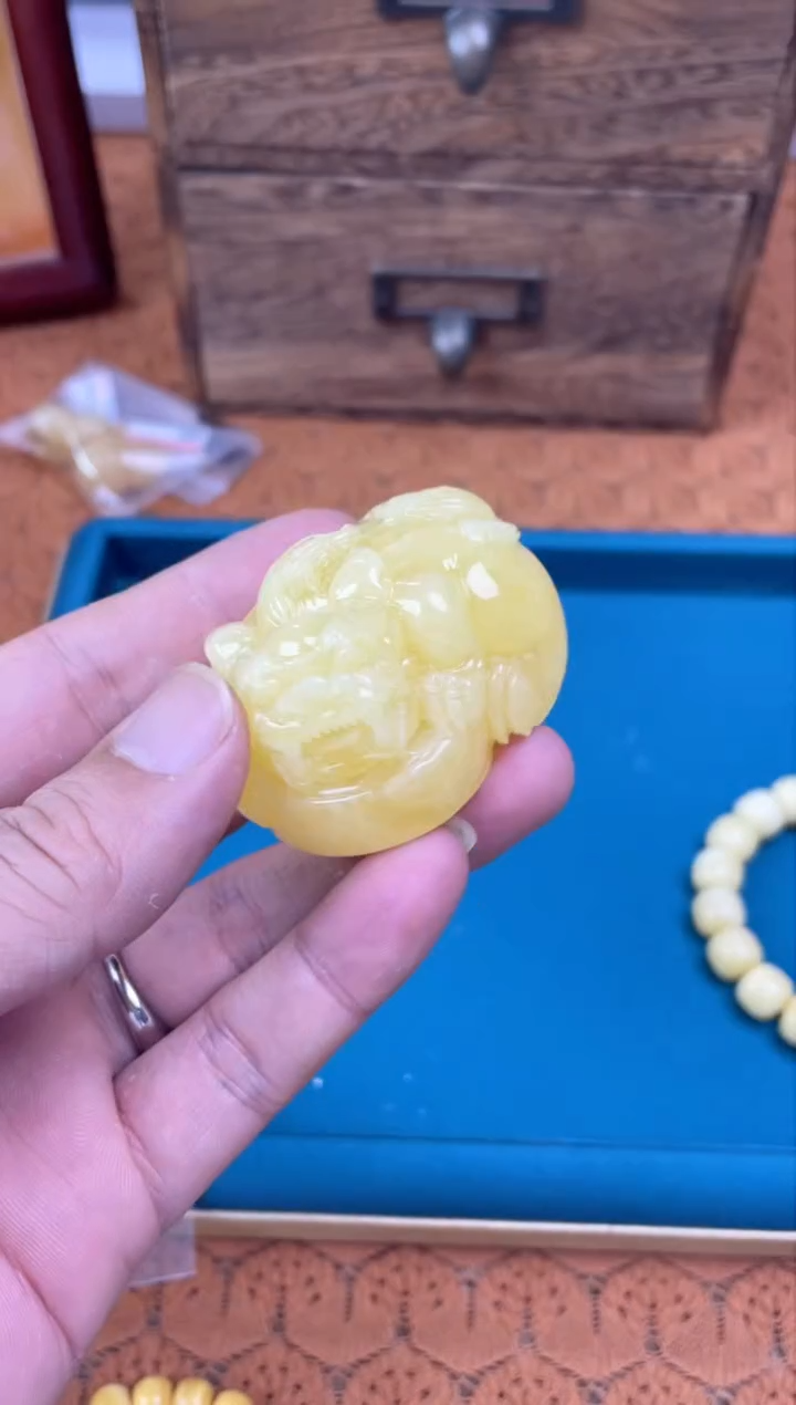 【闪购商品】琥珀裸石未镶嵌 DZXW8230发一件