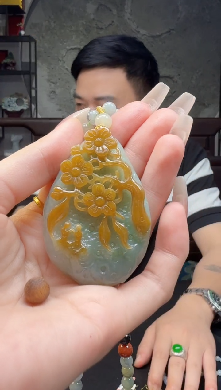 未镶嵌沉香吊坠41