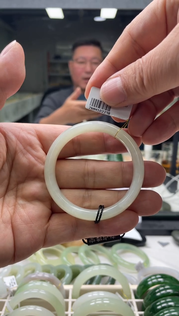 【闪购商品】和田玉手镯未镶嵌50-51圈口2238