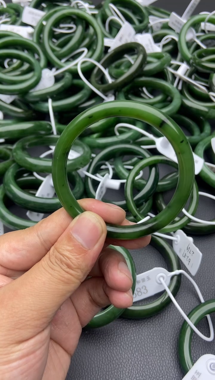 未镶嵌手镯和田玉（碧玉）14-54.6