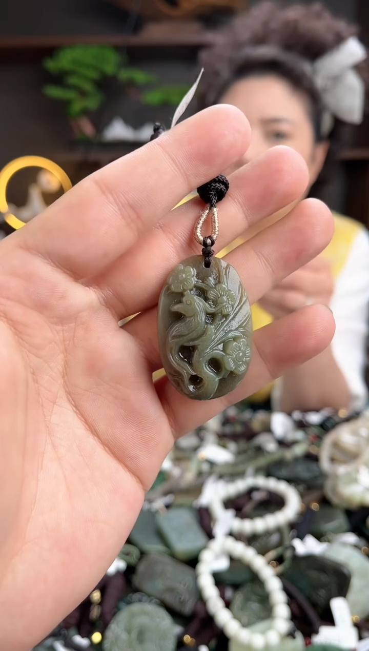 和田玉未镶嵌颈饰多样性发货，一物一拍