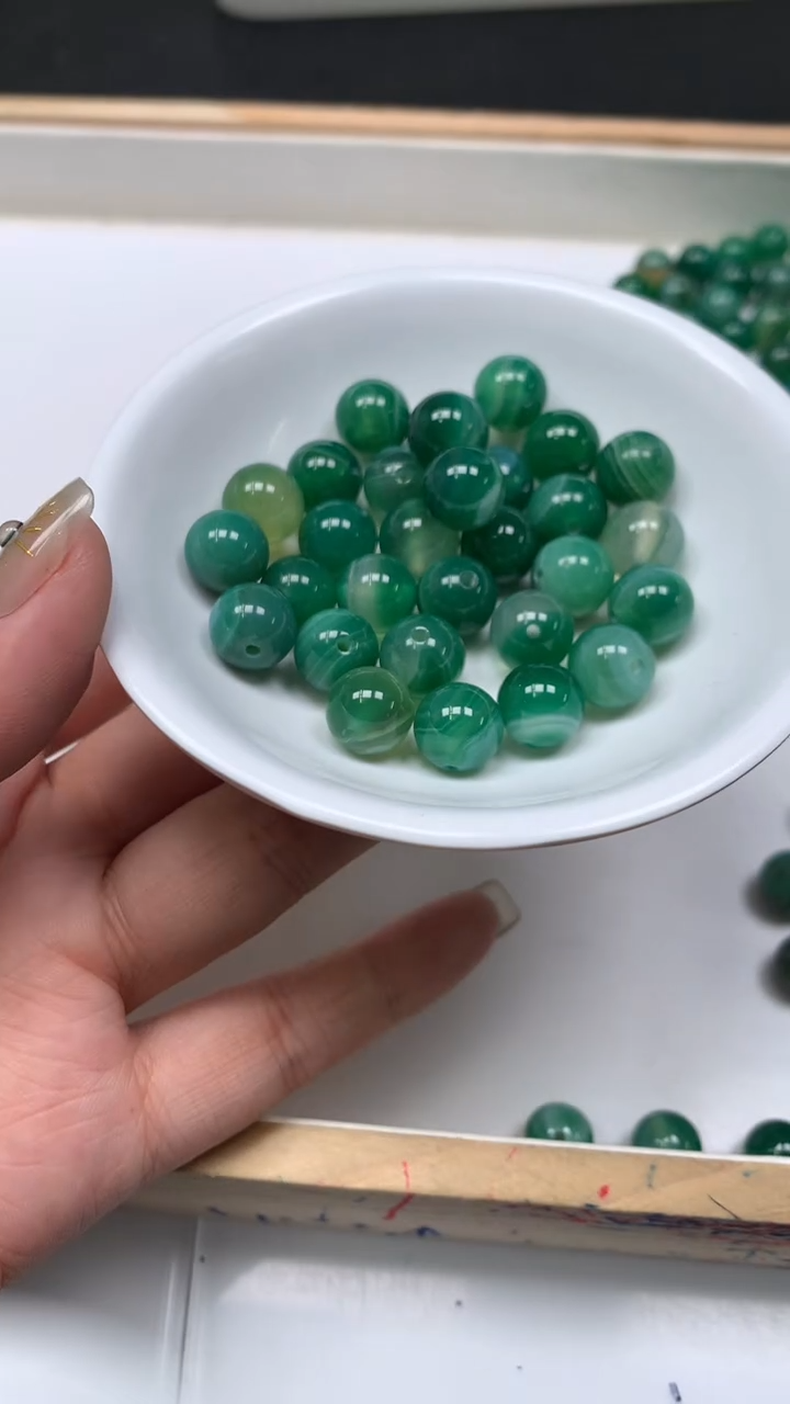 未镶嵌散珠玛瑙/玉髓B1131 绿 缠 丝 10mm 10个6.8元