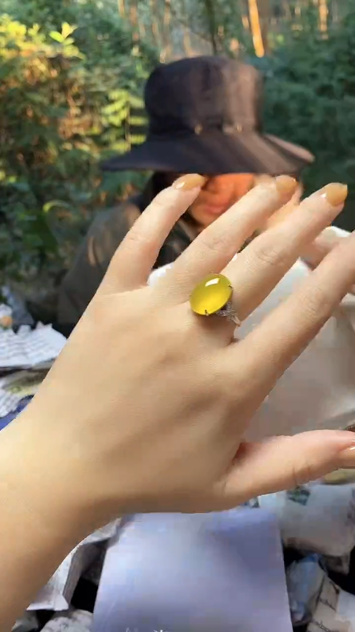 李*菲满色吊坠 所见即所得！！