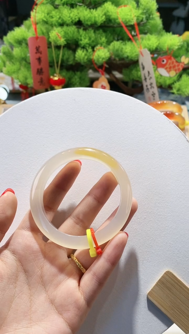 【闪购商品】玛瑙/玉髓手镯未镶嵌130-57