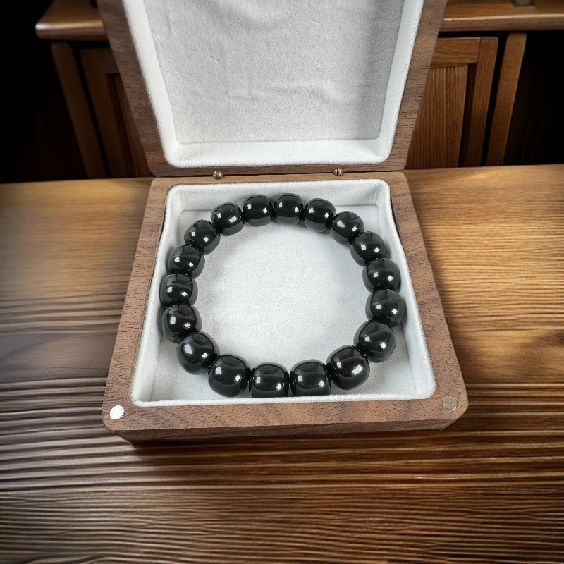 【疆河籽玉】新疆和田玉黑青12*13mm老型珠手串