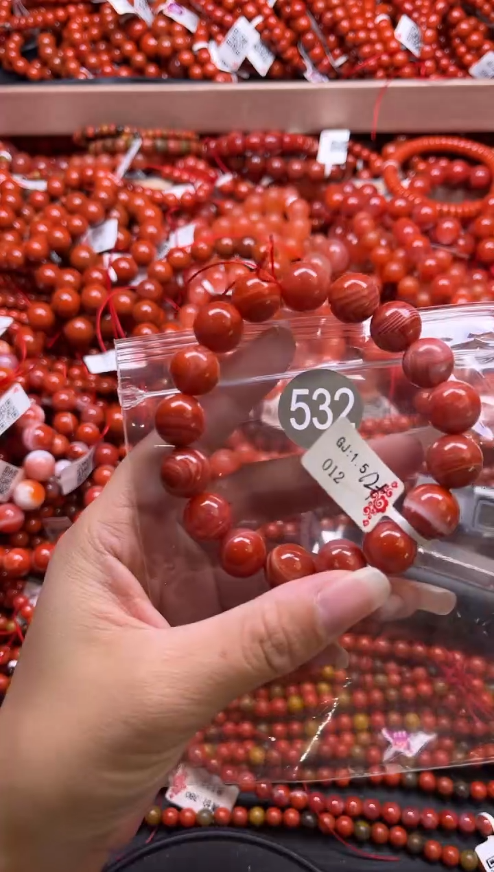 南红玛瑙未镶嵌珠宝奇石532-12