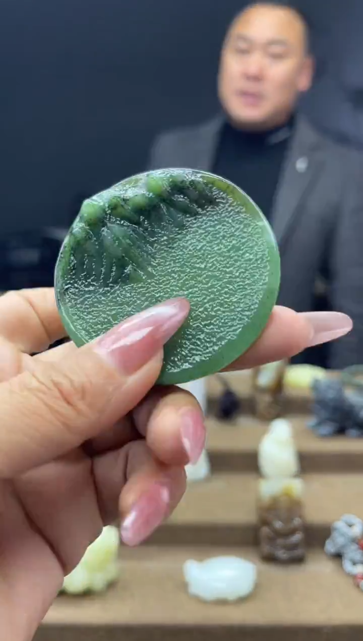 颈饰未镶嵌和田玉1