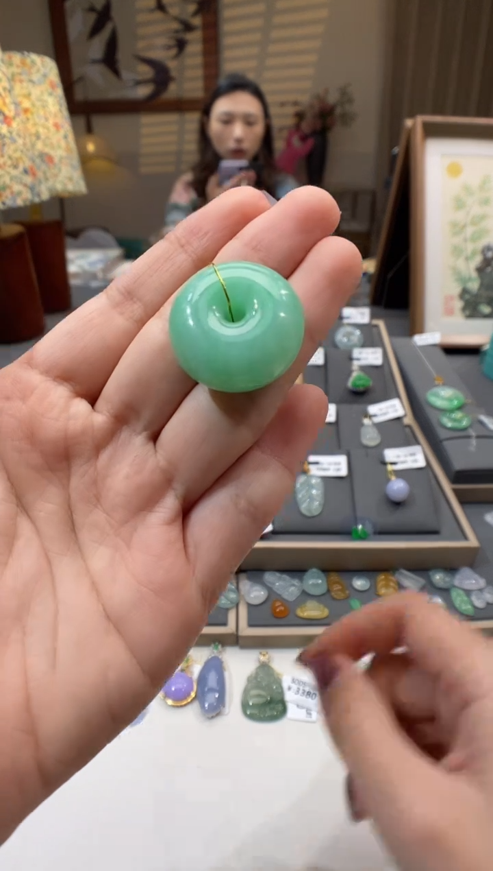 【闪购商品】翡翠颈饰未镶嵌平安扣