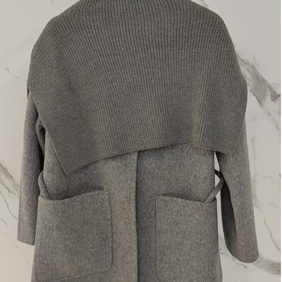 依维妮清雅灰外套