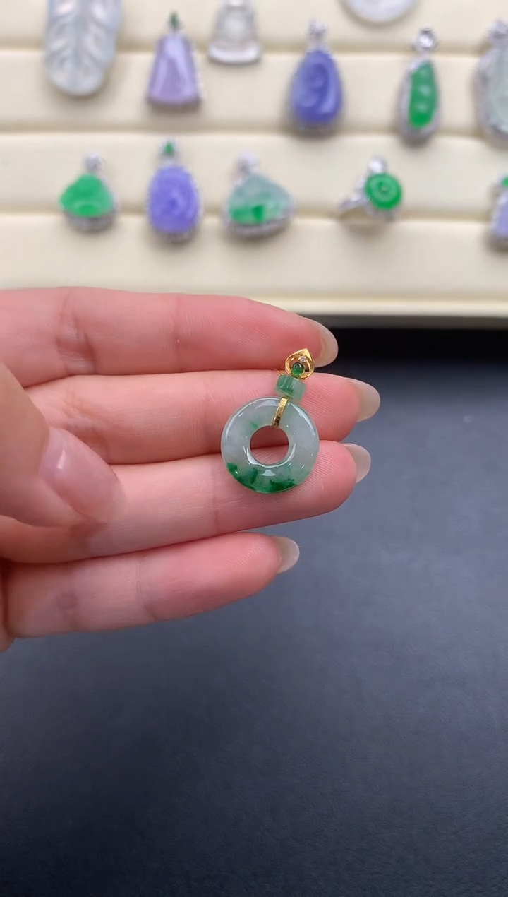 【闪购商品】翡翠颈饰18K金镶嵌Q812     