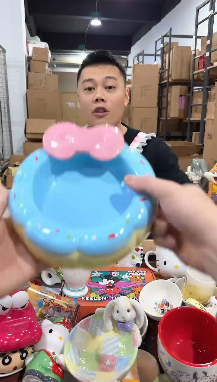 瓷片甜甜圈猫碗  