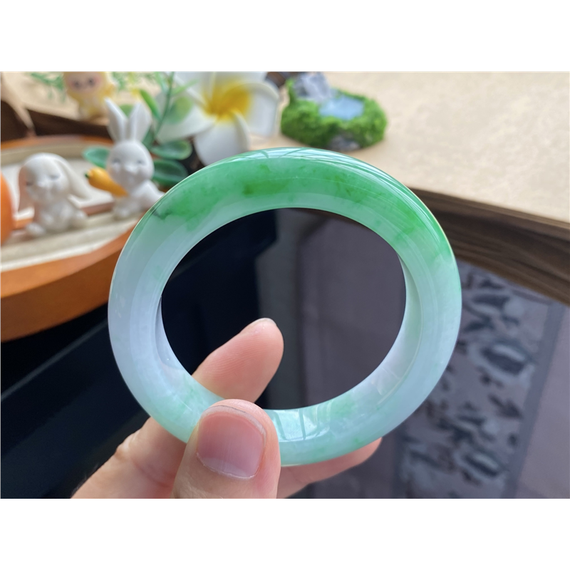 01.29批阳绿色镯69号51.4-11.8-9.3天然翡翠手镯