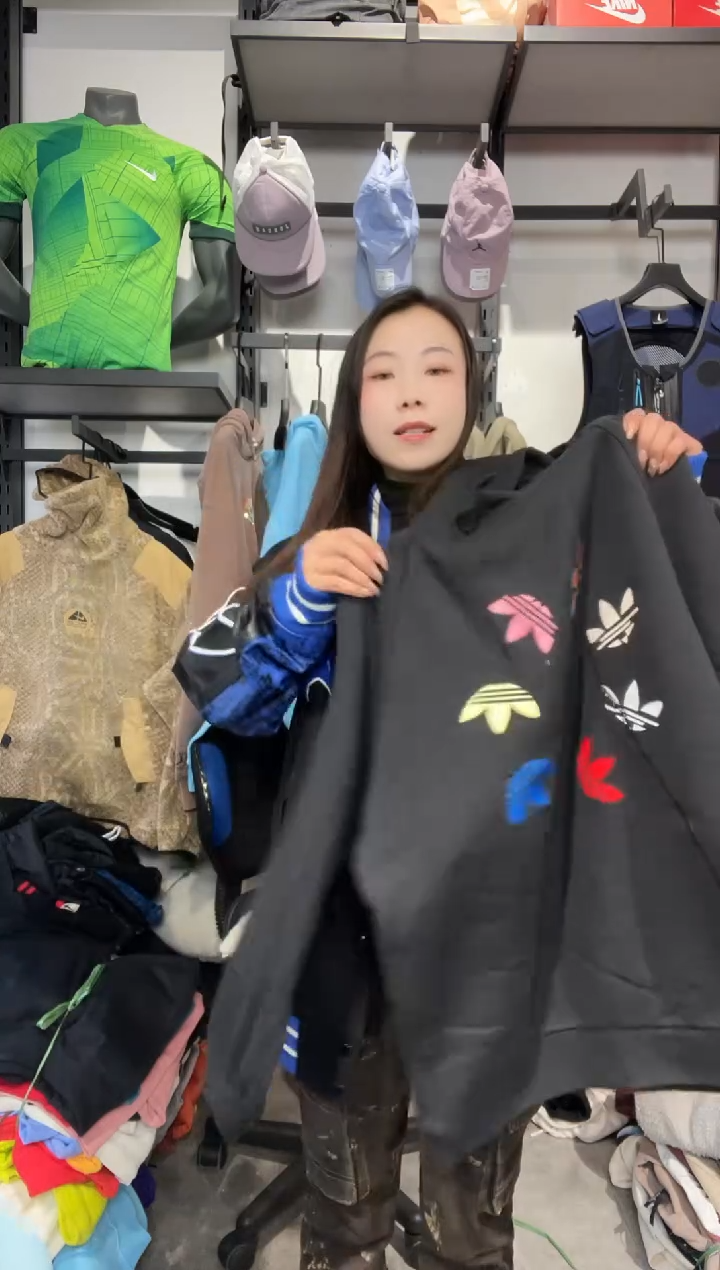 1008闪购编码  阿迪运动卫衣裤以直播间过款为准 尺码. 170