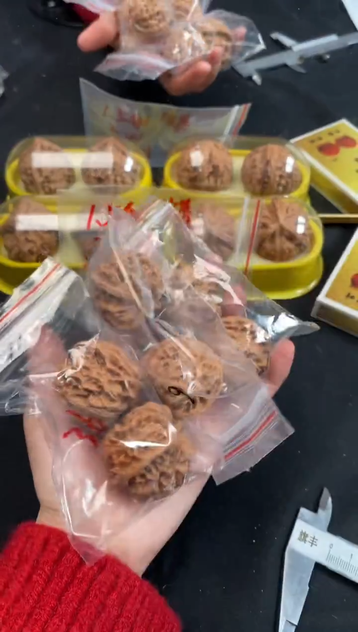 把件文玩核桃苹果园36尺随机发