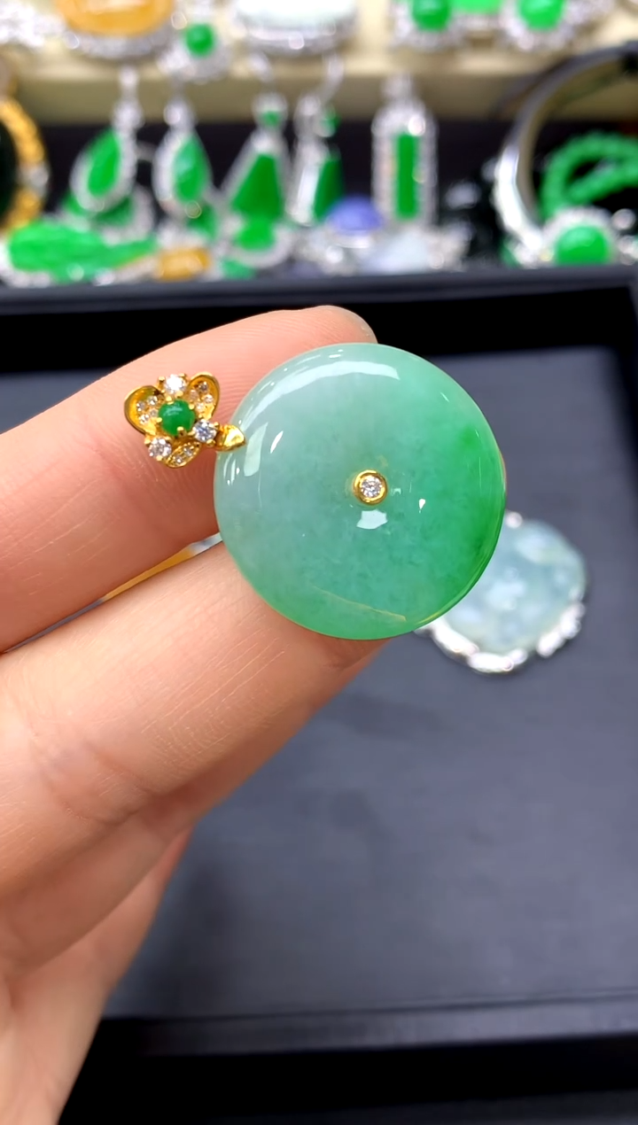 颈饰18K金镶嵌翡翠274-中国好珍宝