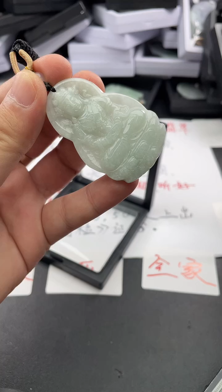 颈饰未镶嵌翡翠....8/27/.14