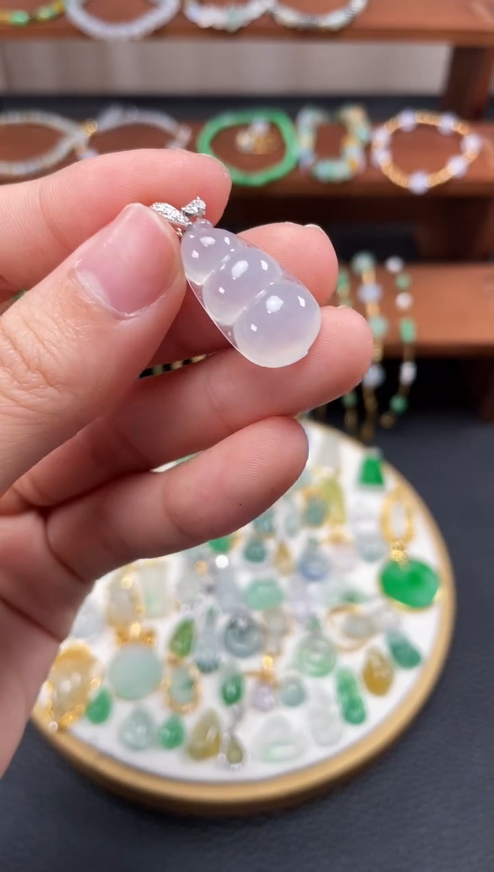 【闪购商品】翡翠吊坠(不含链)18K金镶嵌一个   JK453