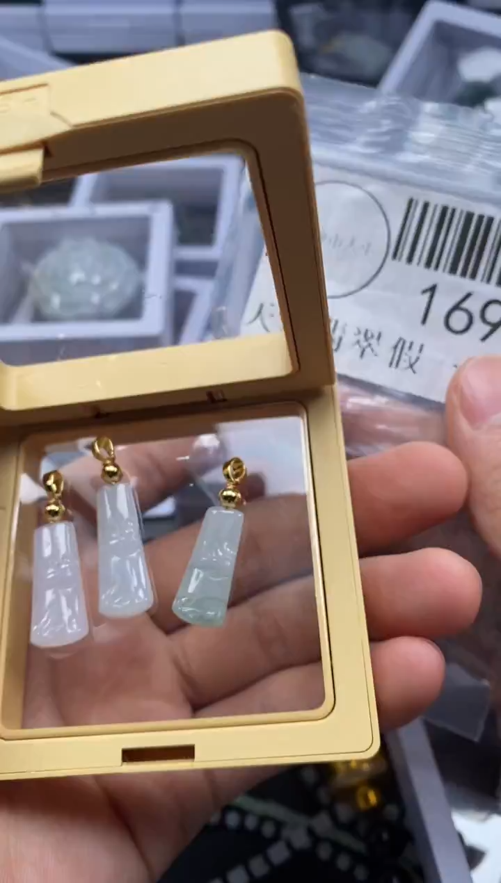 吊坠(不含链)未镶嵌翡翠169