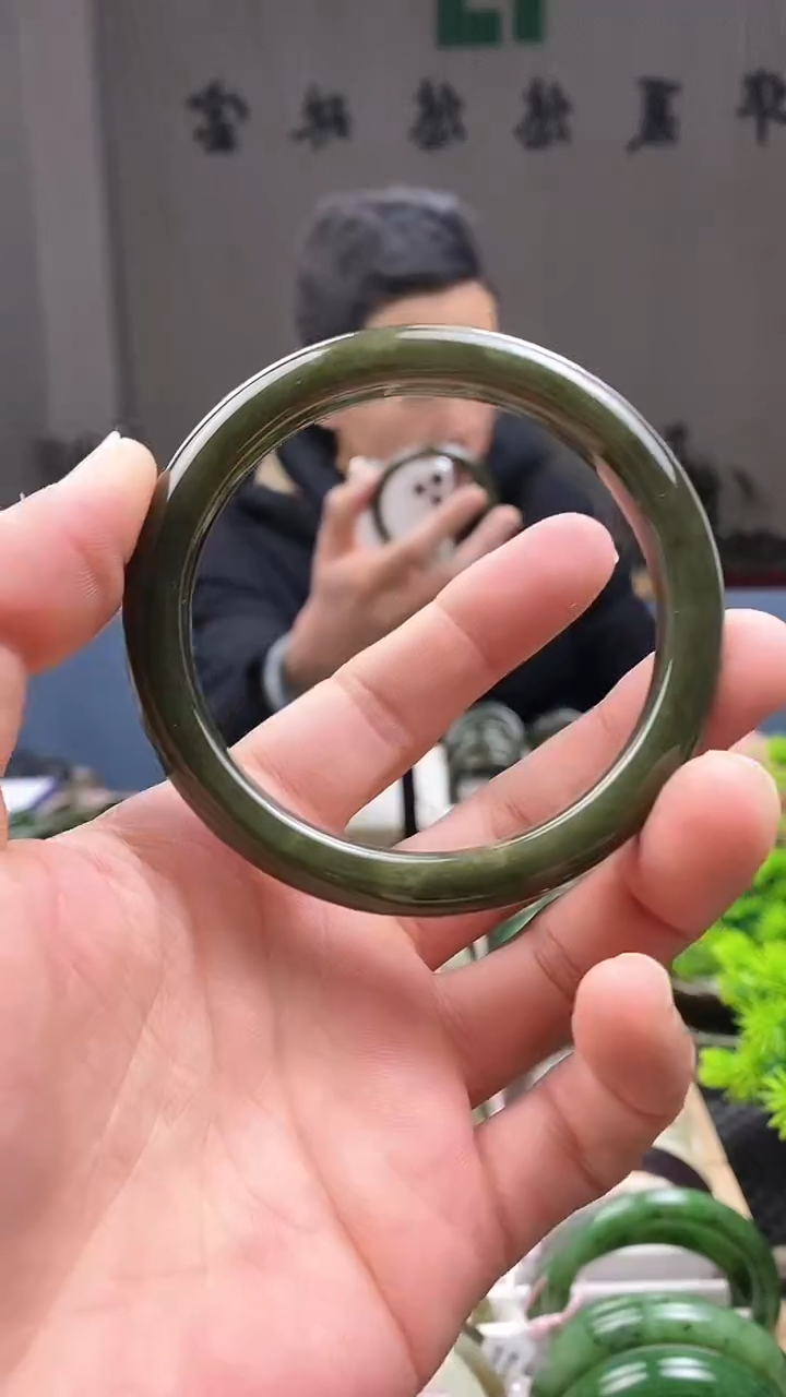 【闪购商品】和田玉手镯未镶嵌62