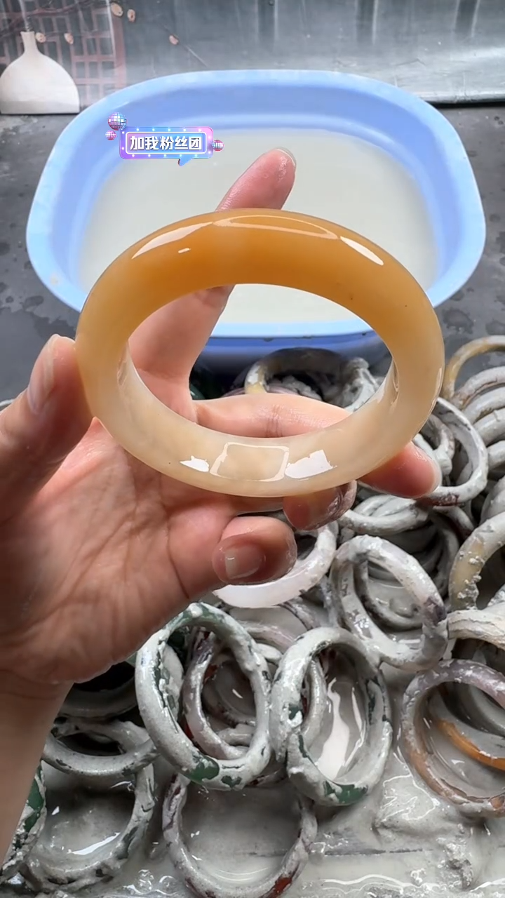 石英质玉手镯未镶嵌13