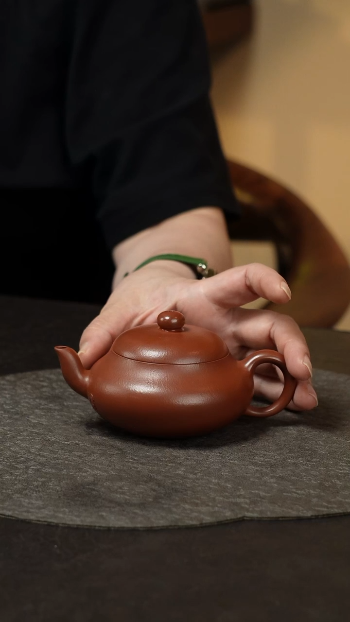 朱泥大红袍紫砂壶