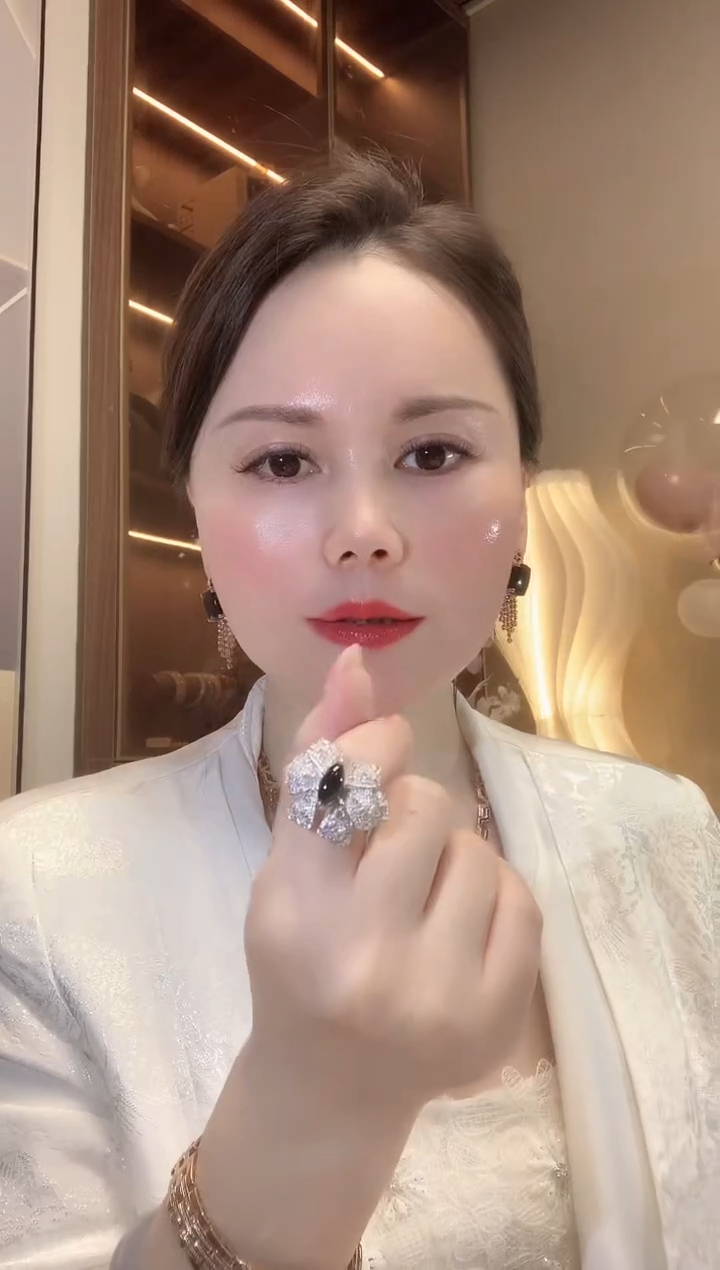 【闪购商品】翡翠戒指18K金镶嵌D37 翡翠