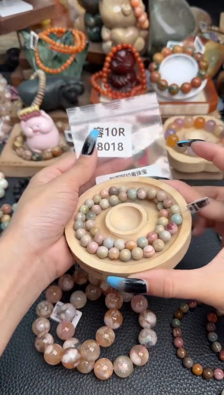 【闪购商品】石英质玉手链未镶嵌10R8018