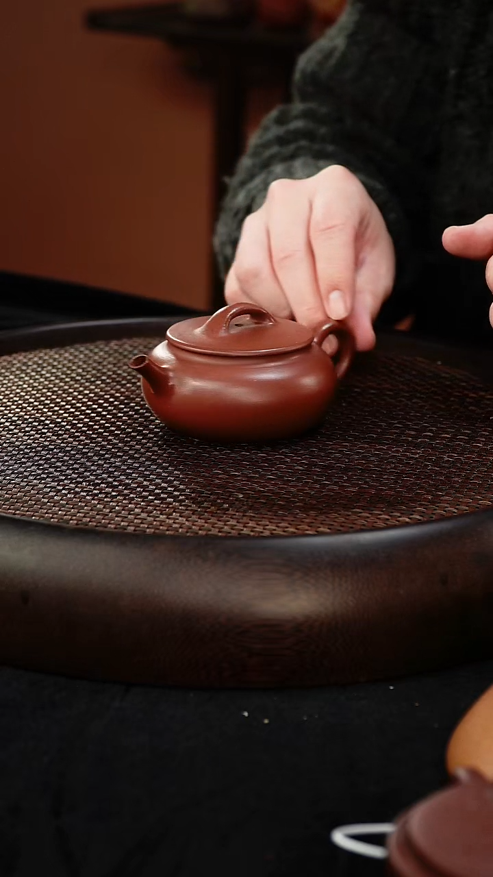 茶壶紫砂大口扁腹  底槽清