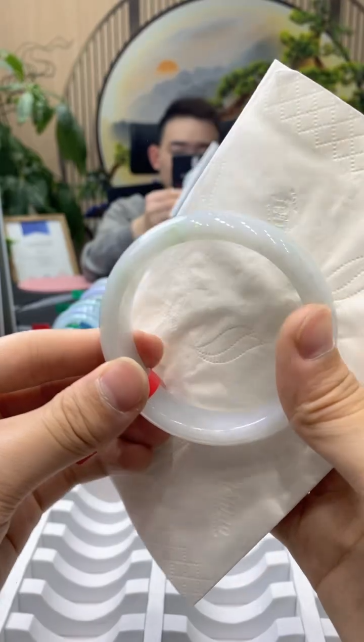 【闪购商品】翡翠手镯未镶嵌000013420