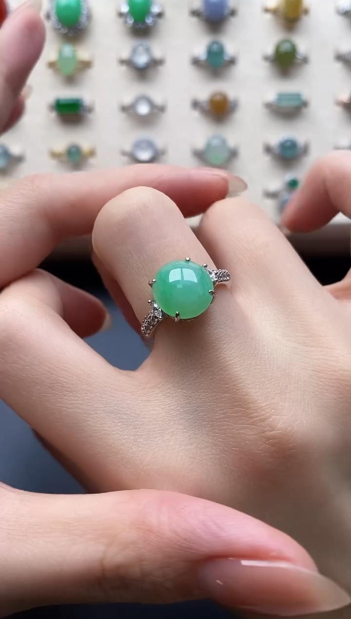 银S925镶嵌戒指翡翠一物一证一礼盒有纹