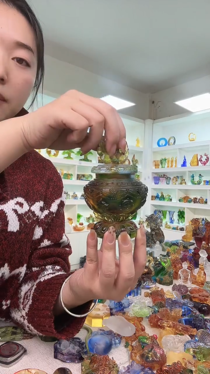 手工艺品琉璃宝瓶