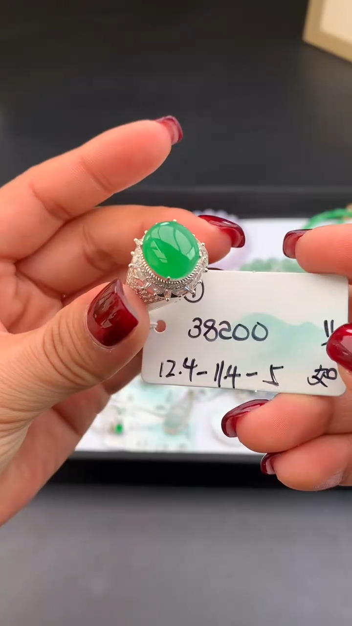 【闪购商品】翡翠戒指未镶嵌 #情人节#送礼，下单联系客服核对地址~
