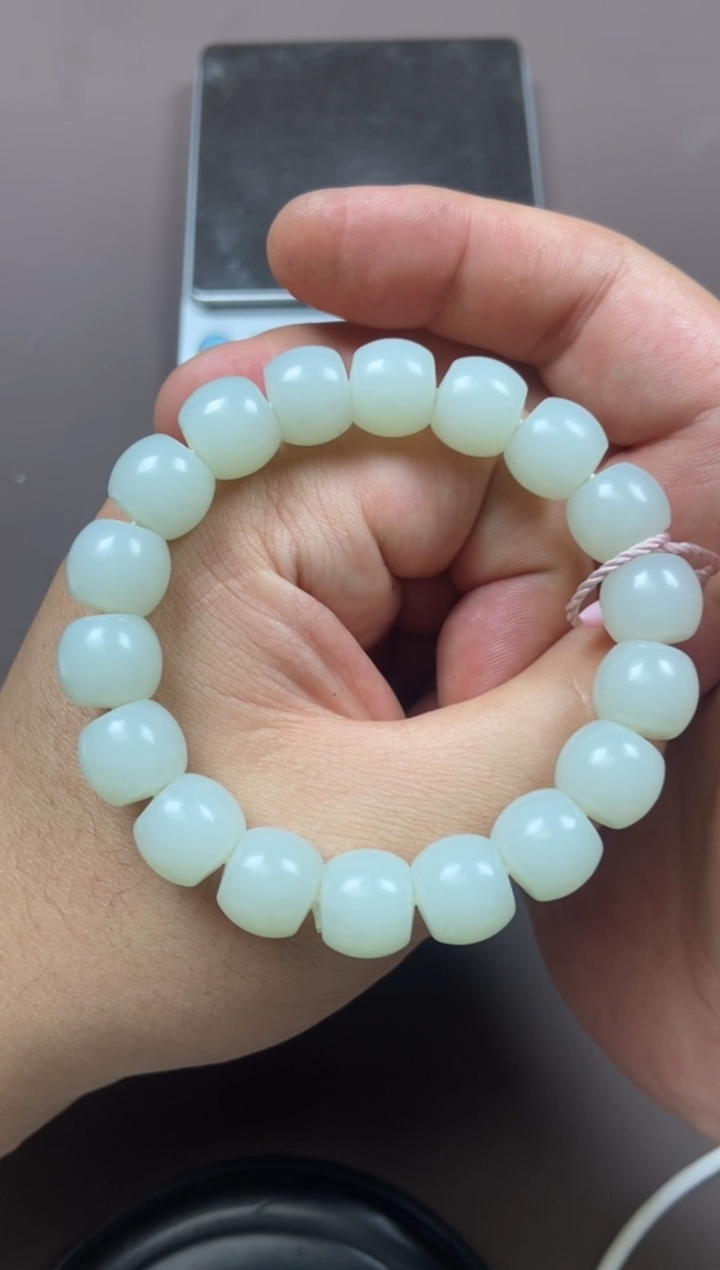 颈饰未镶嵌和田玉奥*卡1