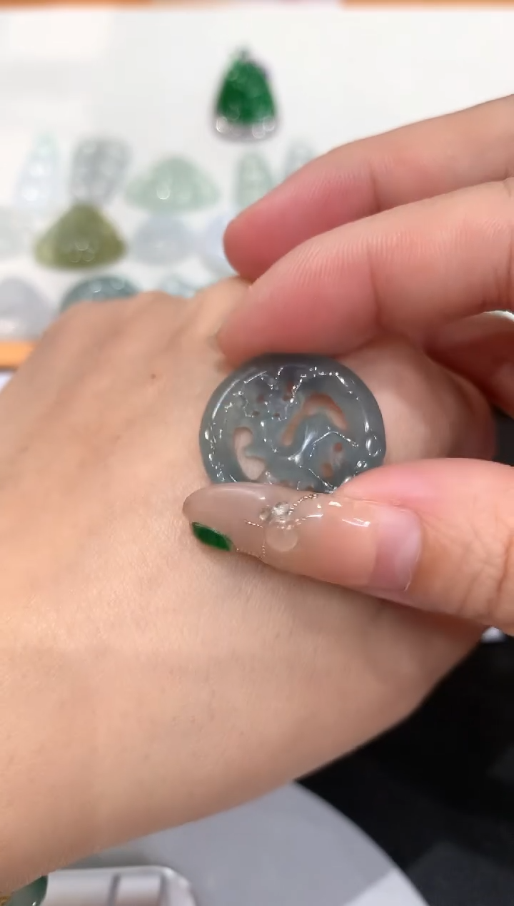 定制翡翠未镶嵌翡翠