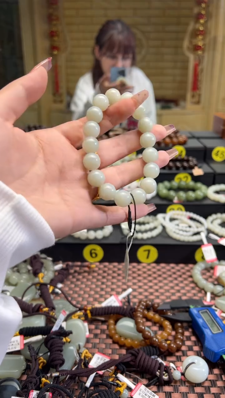 【闪购商品】和田玉手串未镶嵌且末料青白玉卡12手串