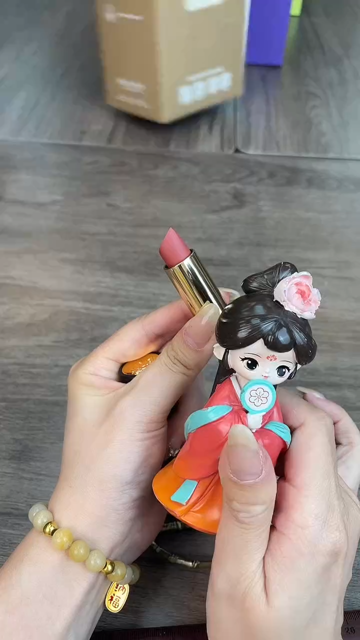 瓷片新号开播漏不停@@CQ703