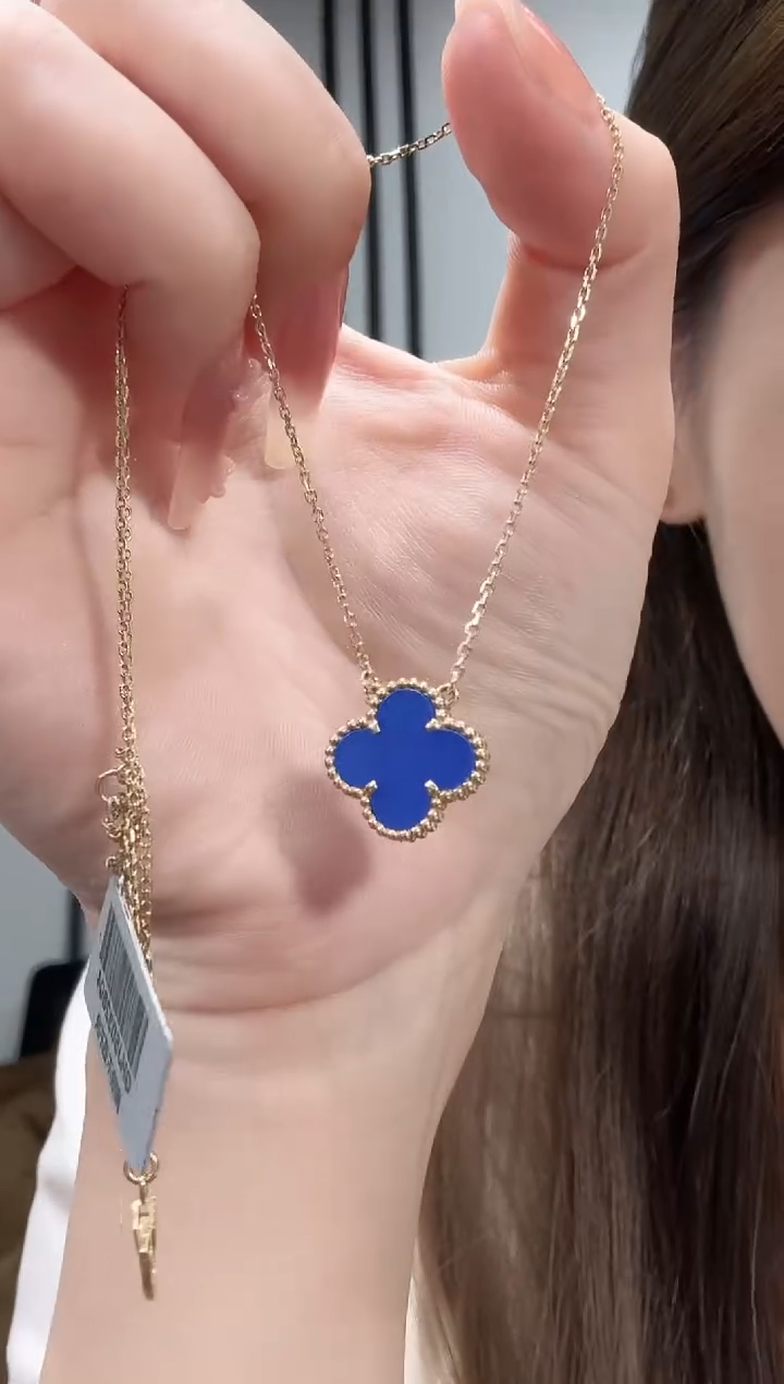 18K金镶嵌项链玛瑙/玉髓蓝色单花项链GHJ