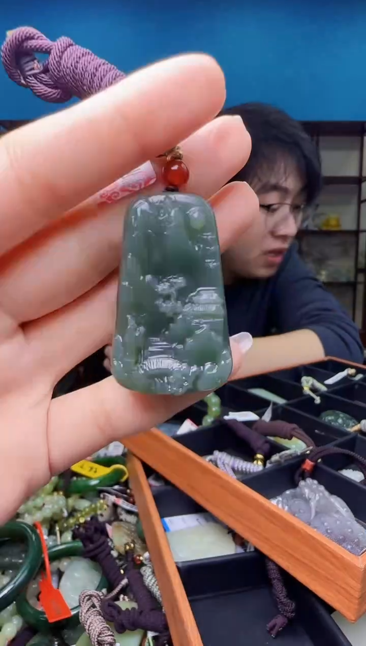 颈饰未镶嵌和田玉1