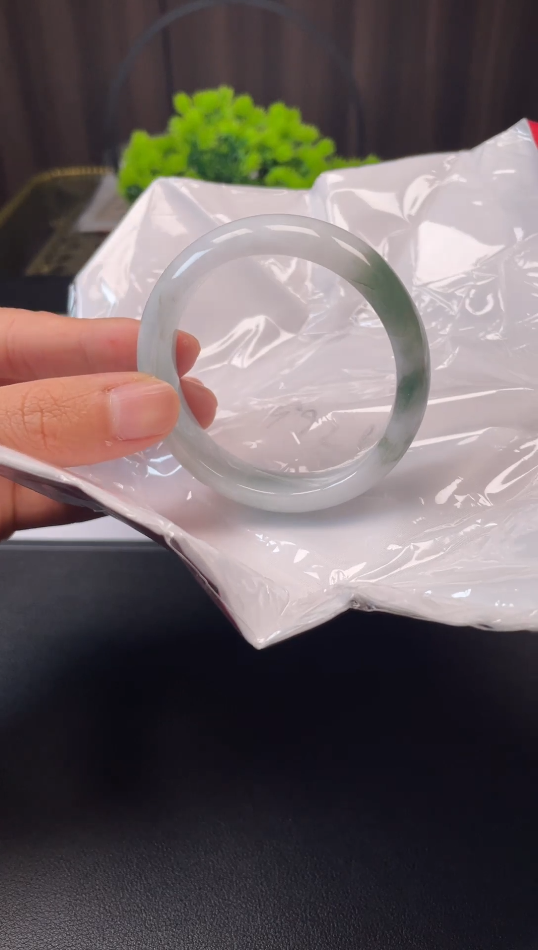 未镶嵌手镯翡翠1982