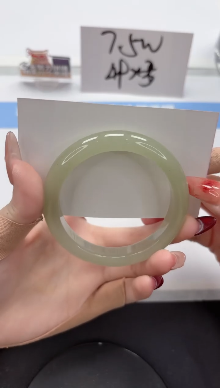 【闪购商品】石英质玉手镯未镶嵌A202-58.8