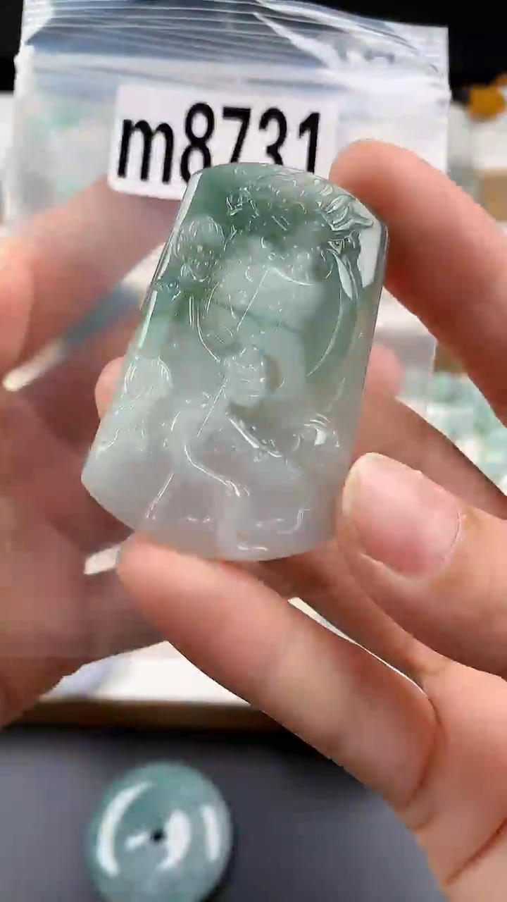 颈饰未镶嵌翡翠天然翡翠吊坠挂件